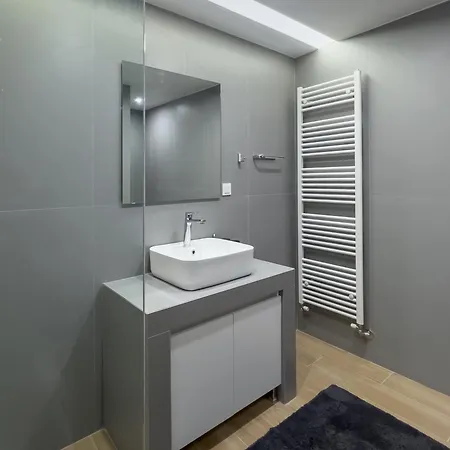 Gimispaceone - White Tower Singature