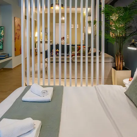 דירה Gimispaceone - White Tower Curated With Balcony